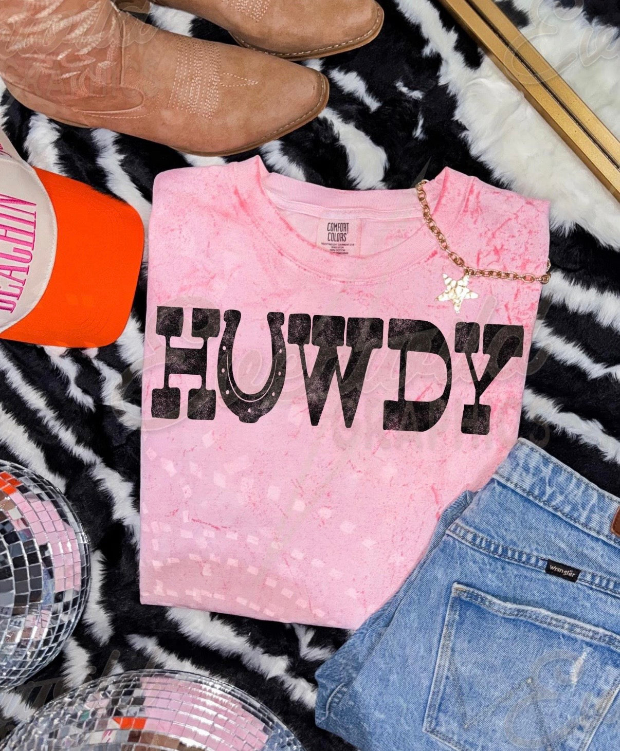 Howdy Western Graphic Tee | Rustic Cowgirl Shirt | Simple Country Style Tee